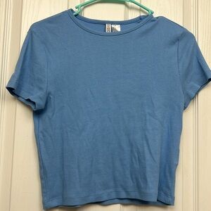 Medium blue H&M tee